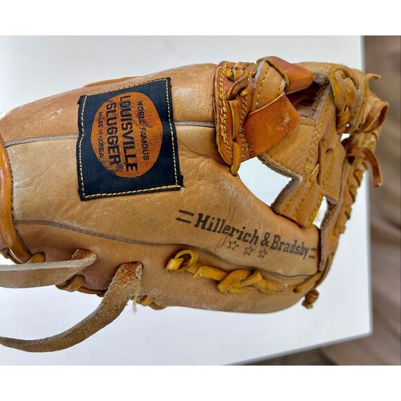 Vintage Louisville Slugger Debutante 10” Baseball Glove Mitt RH Thrower - Picture 6 of 6
